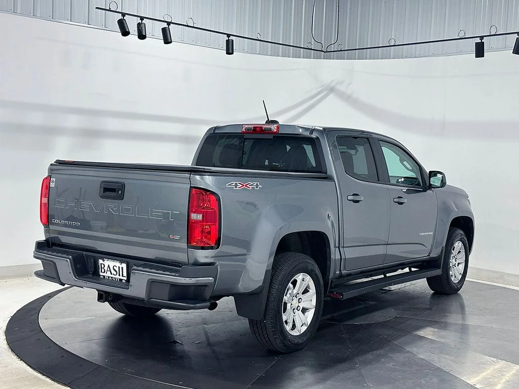 Used 2021 Gray Chevrolet LT image 11