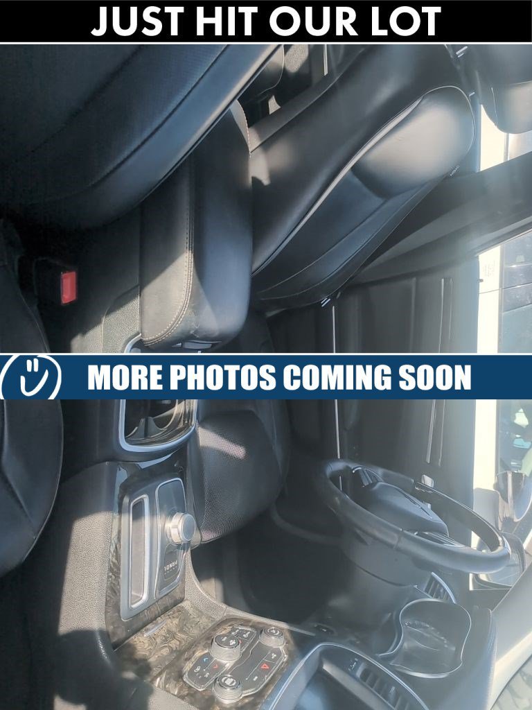 Used 2015 Billet Silver Metallic Clearcoat Chrysler C image 5