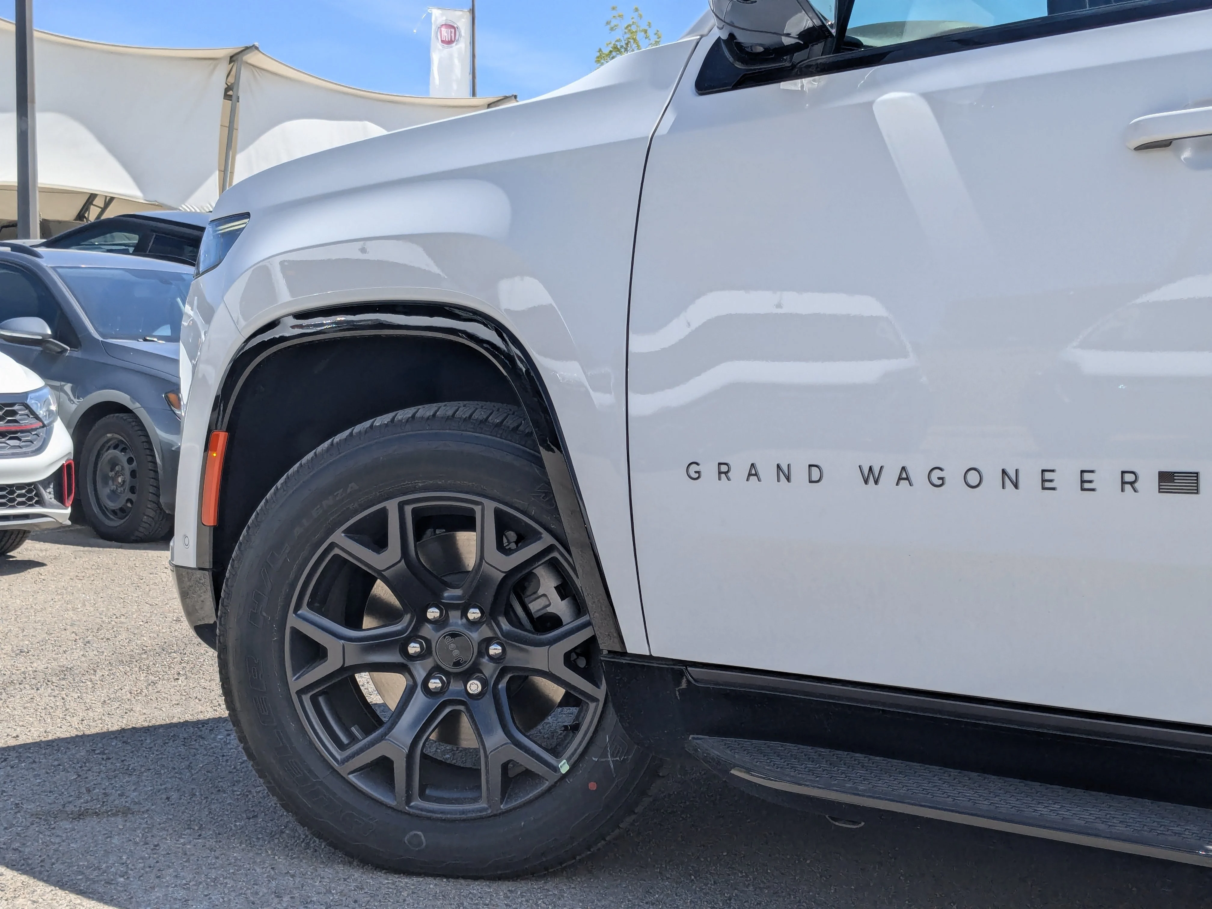 New 2026 White Jeep Limited Altitude - - 4x4 - 3.0L Hurricane Twin Turbo - HD Tow Pkg - 20 Blk Wheels & More! image 9