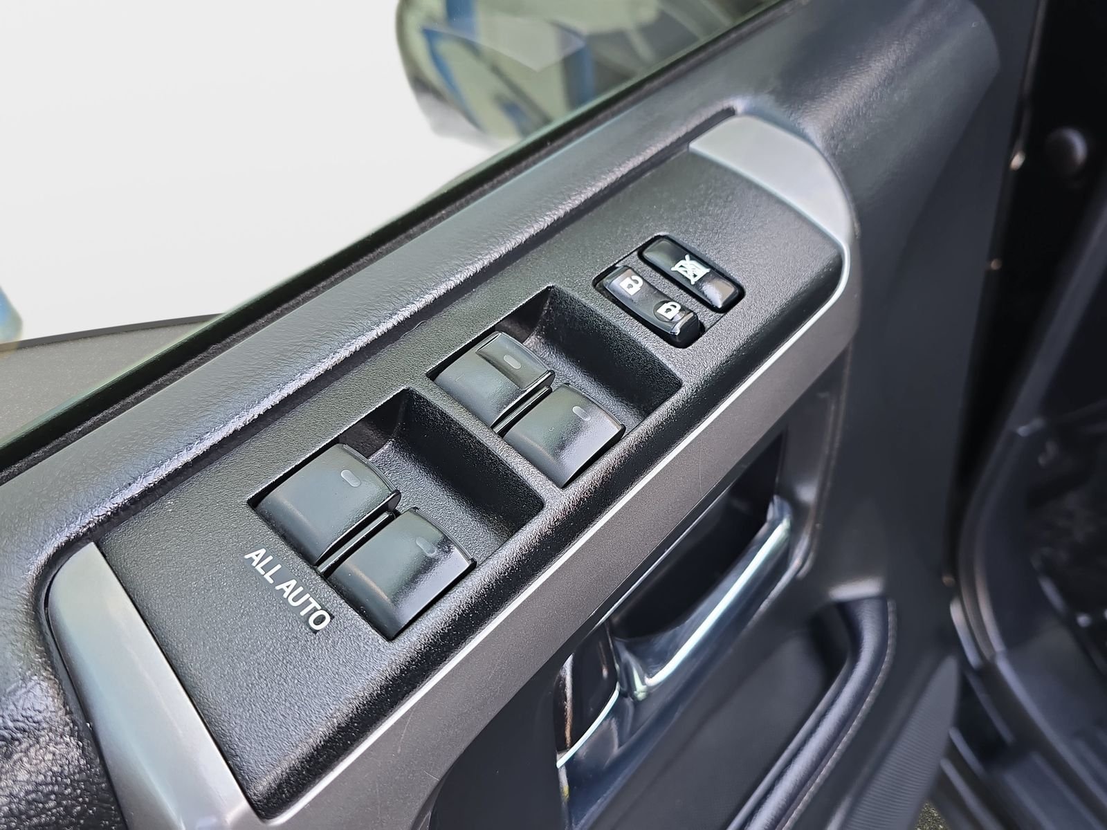 Used 2021 Black Toyota SR5 image 28