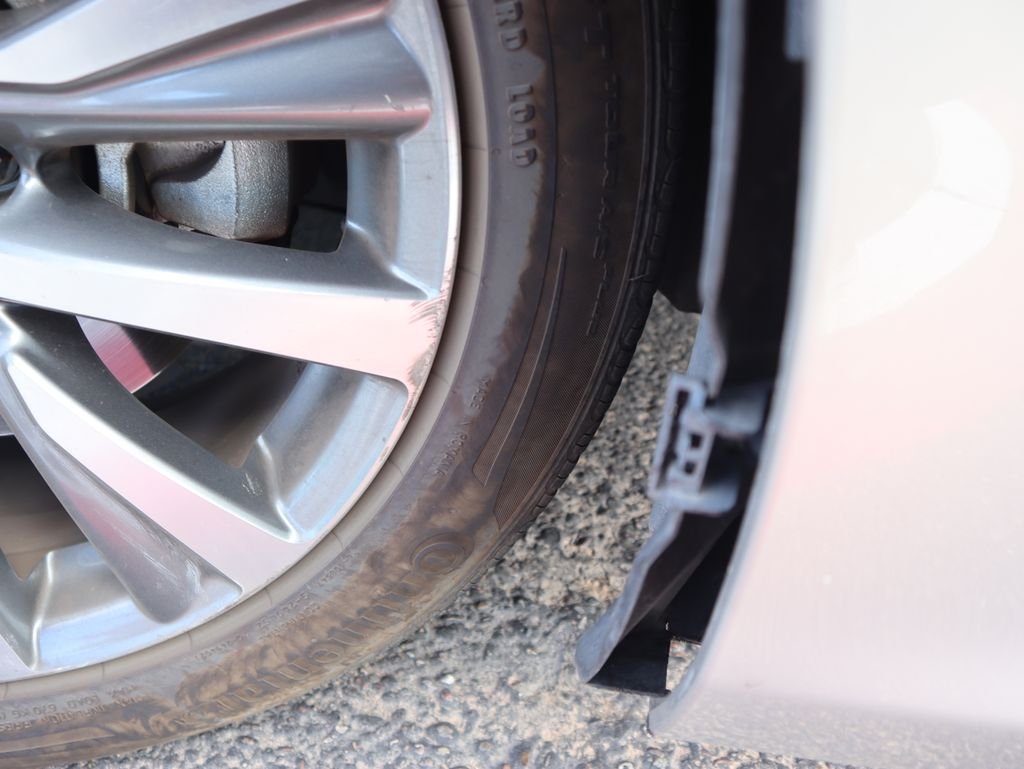 Used 2019 Beige Metallic Lexus 300h image 26