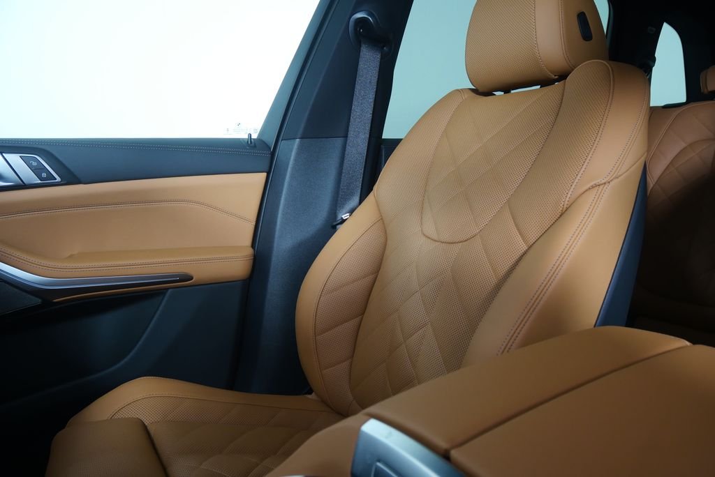 New 2026 Manhattan Green Metallic BMW xDrive40i image 22