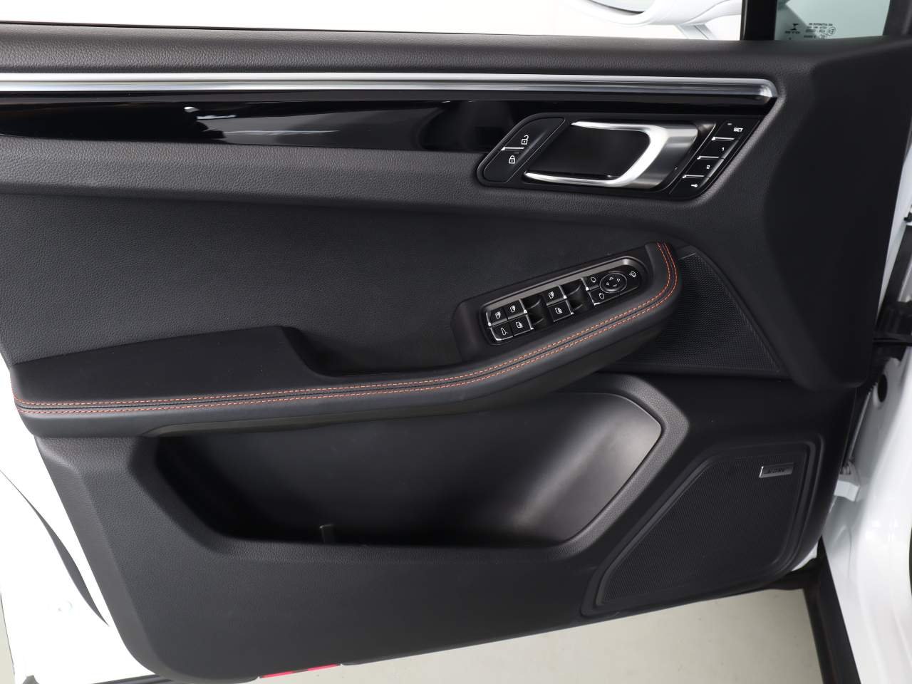 Used 2022 White Porsche S image 23