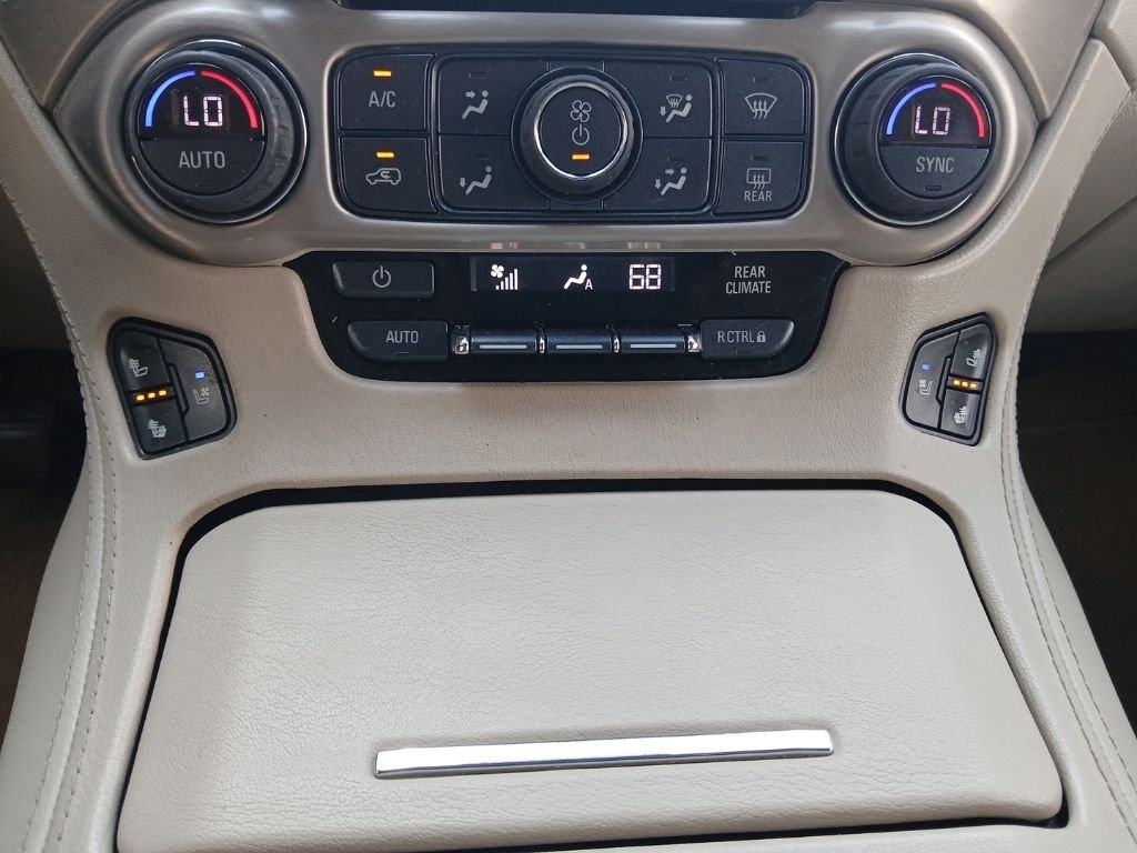 Used 2017 White GMC Denali image 25