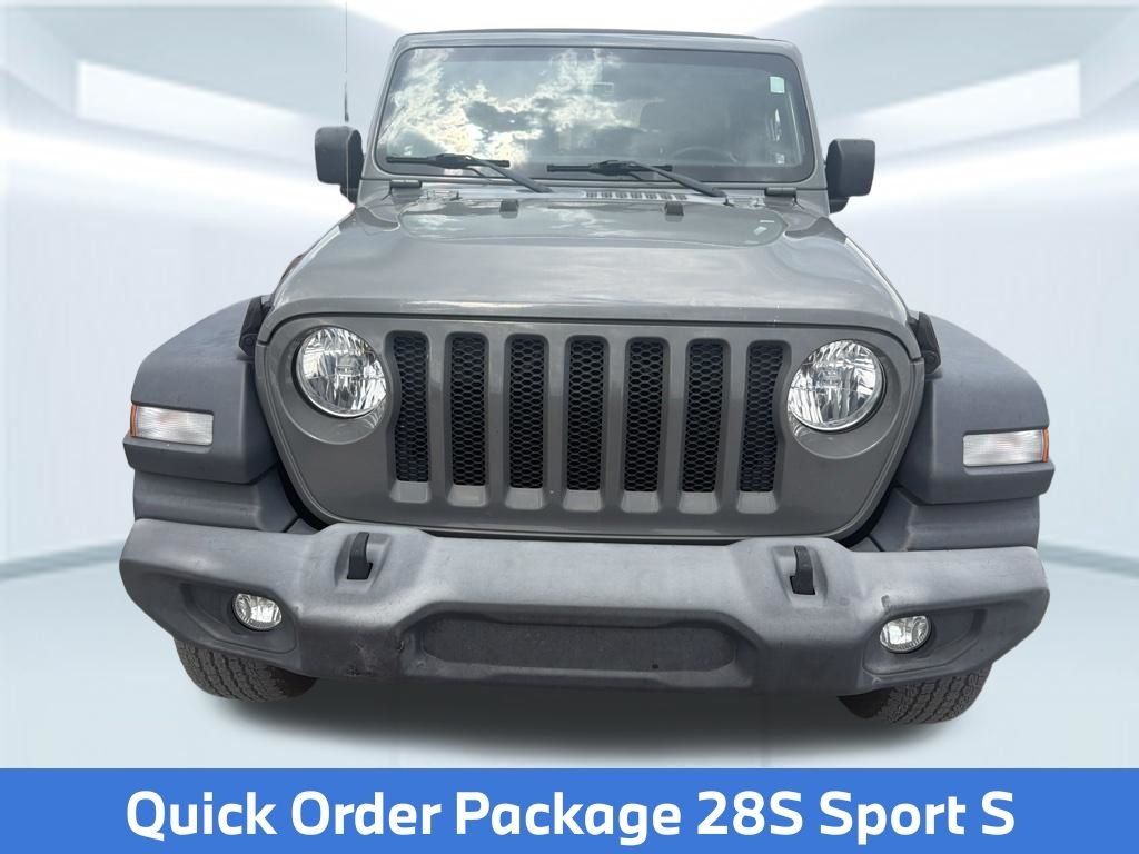 Used 2018 Gray Jeep Unlimited Sport S image 2
