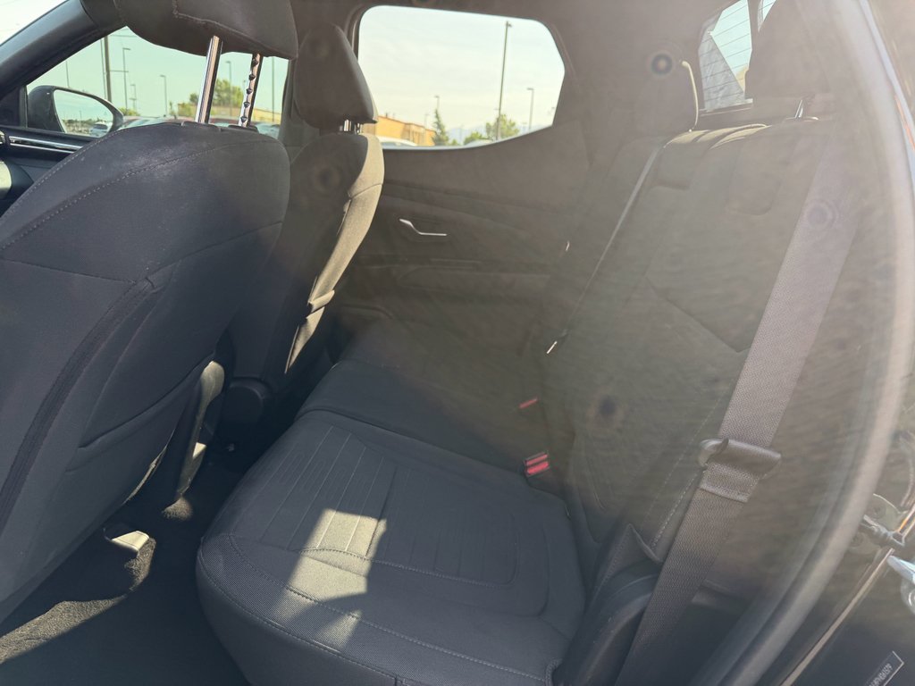 Used 2023 Phantom Black Hyundai SEL image 21