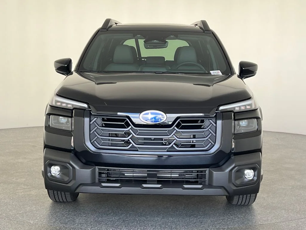 New 2026 CRYSTAL BLACK SILICA Subaru Limited XT image 10
