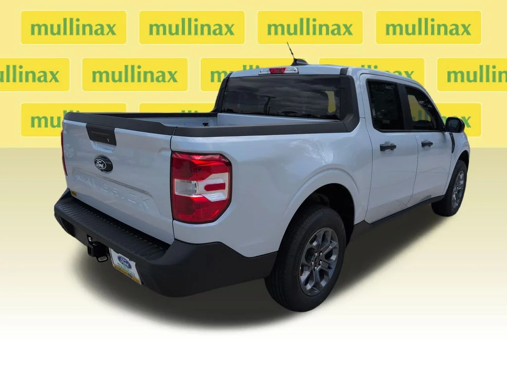 New 2026 White Ford XLT image 3