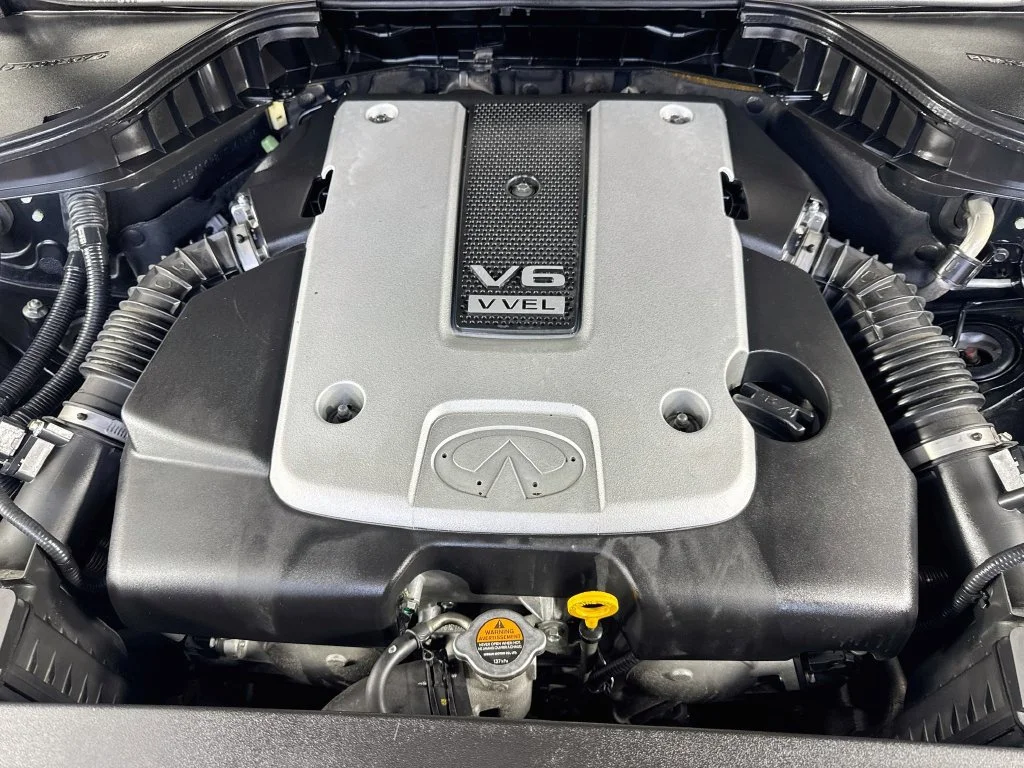 Used 2015 Black INFINITI 3.7 image 39