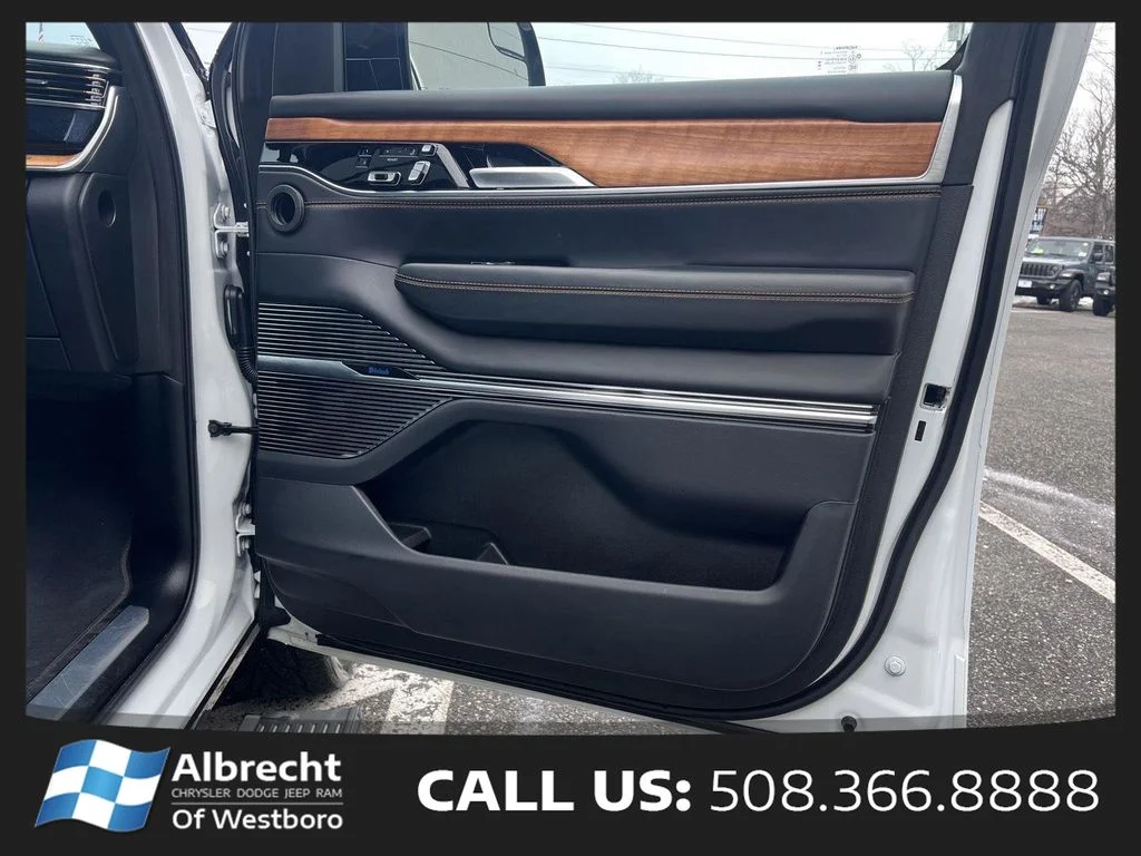Used 2024 White Jeep Series III image 22