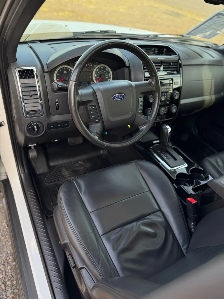 Used 2011 White Suede Ford Limited image 28