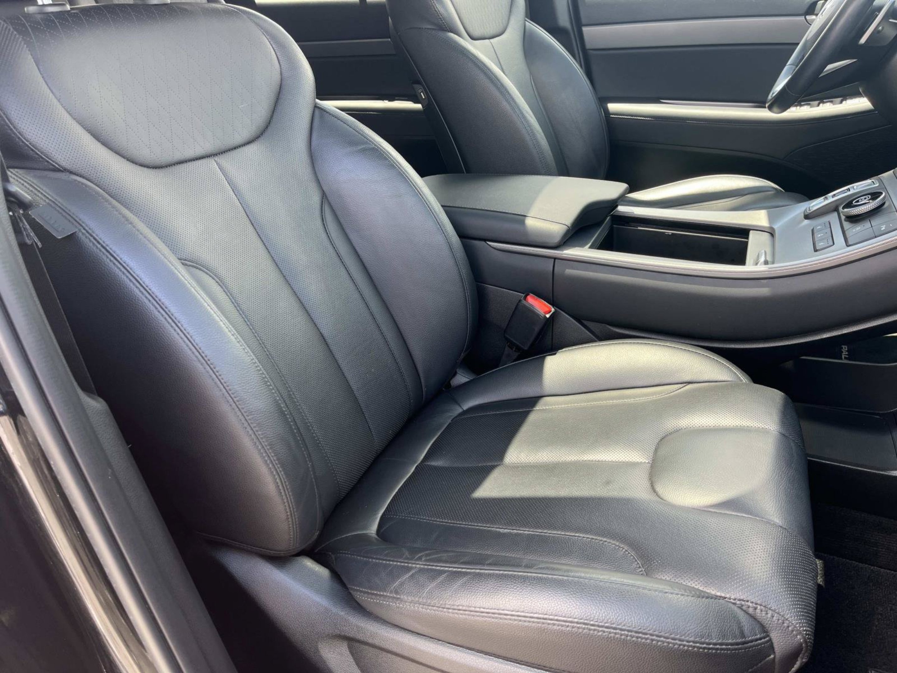 Used 2022 Abyss Black Pearl Hyundai SEL image 31