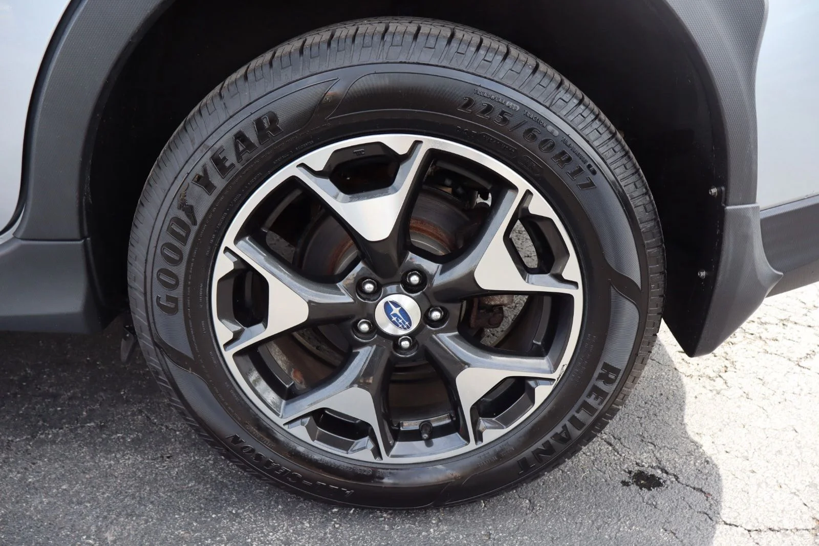Used 2018 Ice Silver Metallic Subaru 2.0i Premium image 46