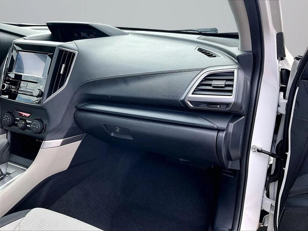 Used 2023 White Subaru Base image 18