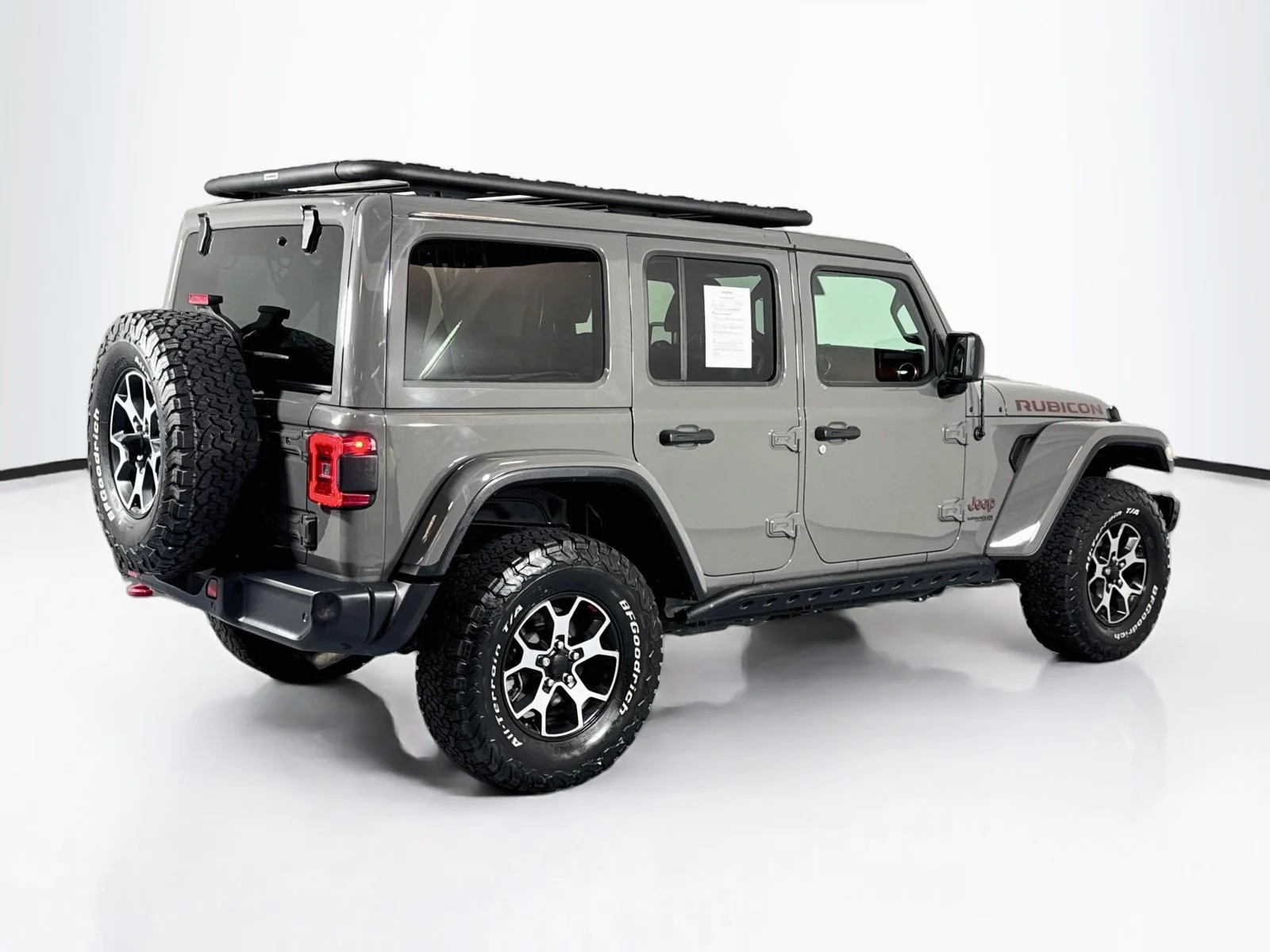 Used 2020 Sting-Gray Clearcoat Jeep Rubicon image 9