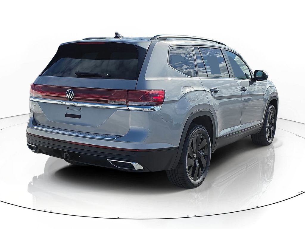 New 2026 Silver Volkswagen 2.0T SE w/Technology image 5