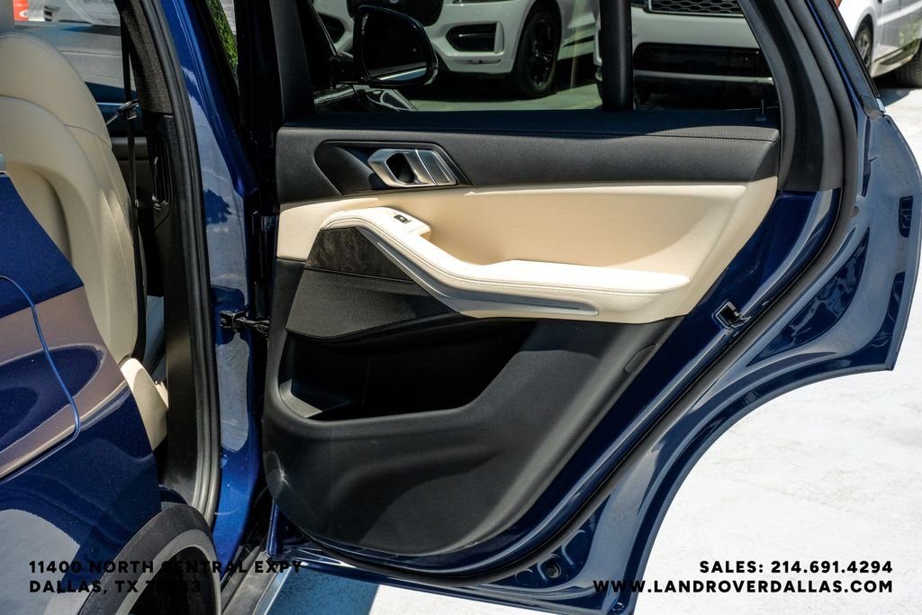 Used 2022 Blue Metallic BMW sDrive40i image 53
