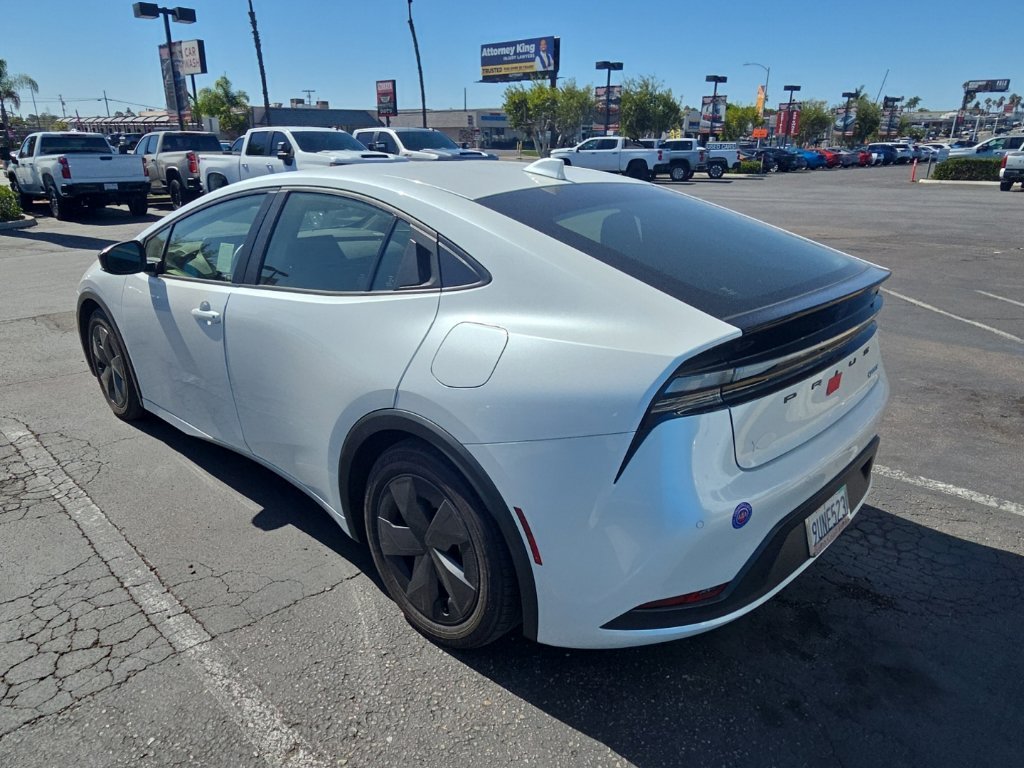 Used 2025 Pearl Toyota SE image 8
