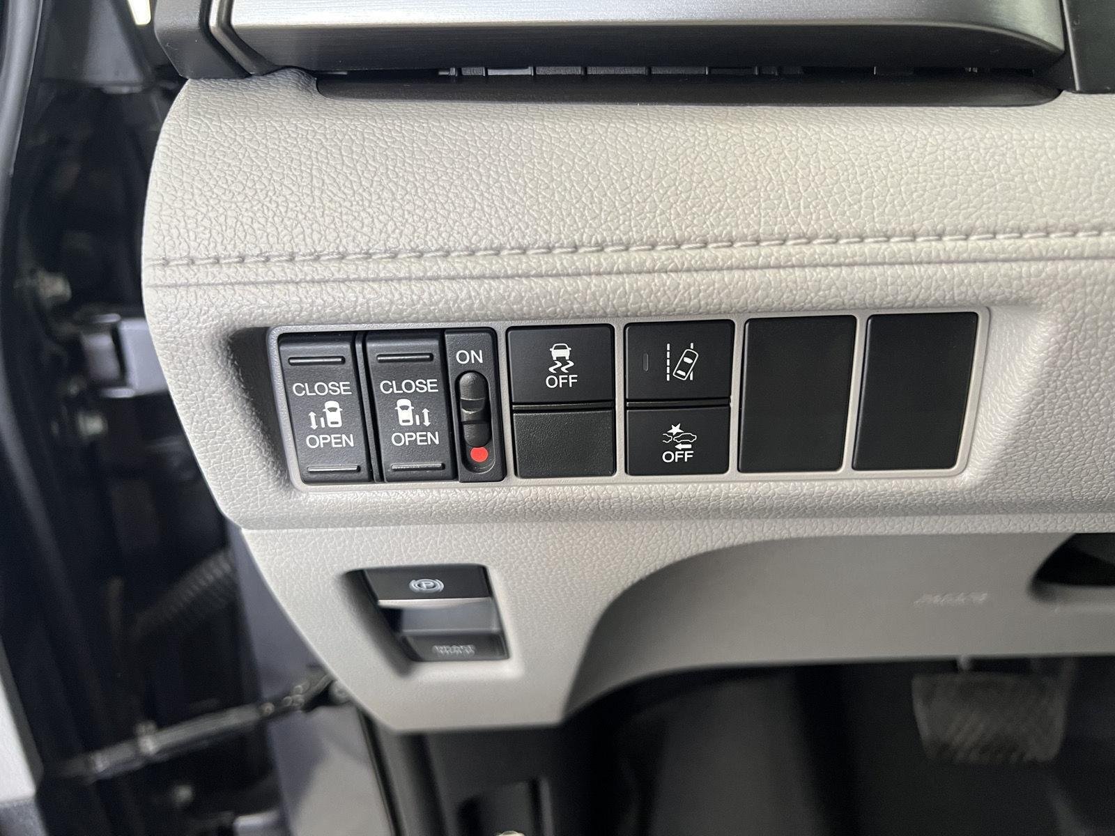 2018 Honda Odyssey EX - Photo 15
