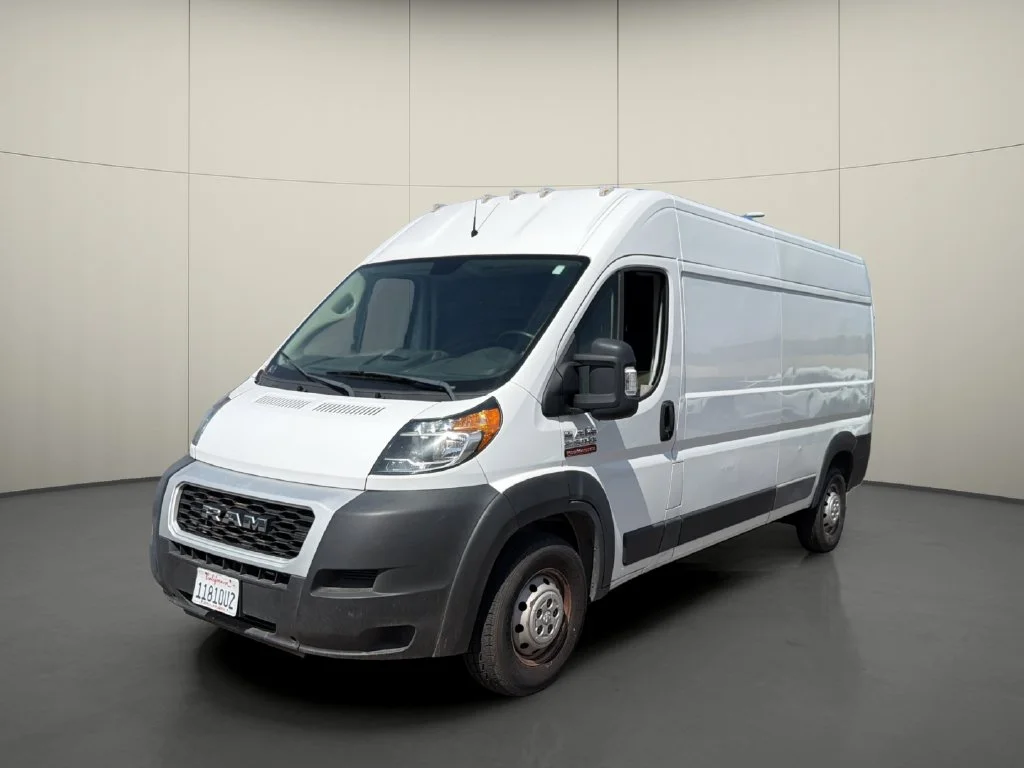 Used 2020 White Ram High Roof image 3