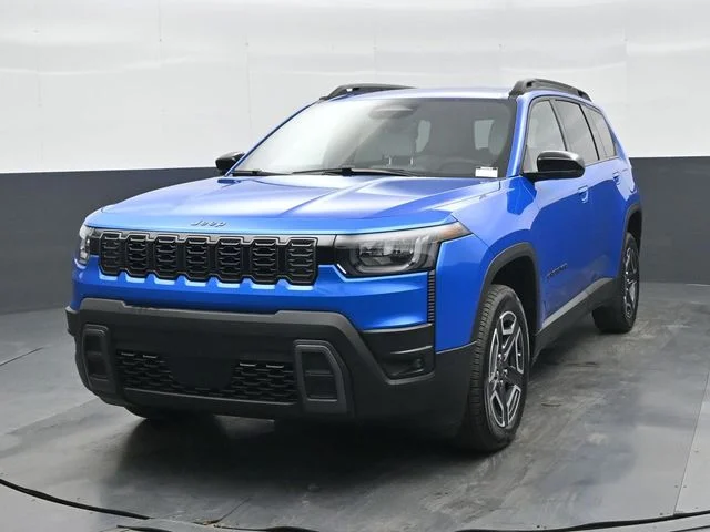 New 2026 Hydro Blue Pearl-Coat Exterior Paint Jeep Limited image 27