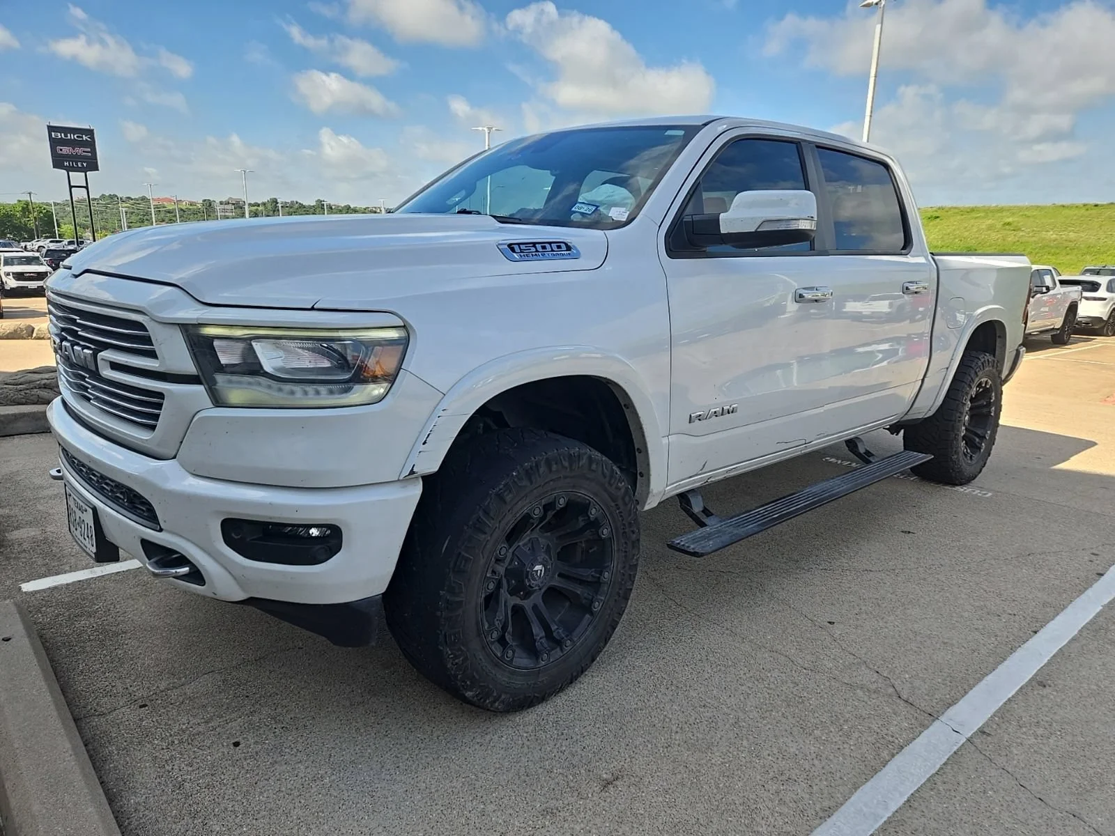 2022 Ram 1500 Laramie 4WD photo