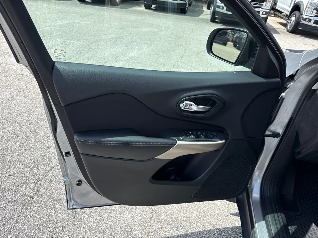 Certified Used 2017 Silver Jeep Sport image 13