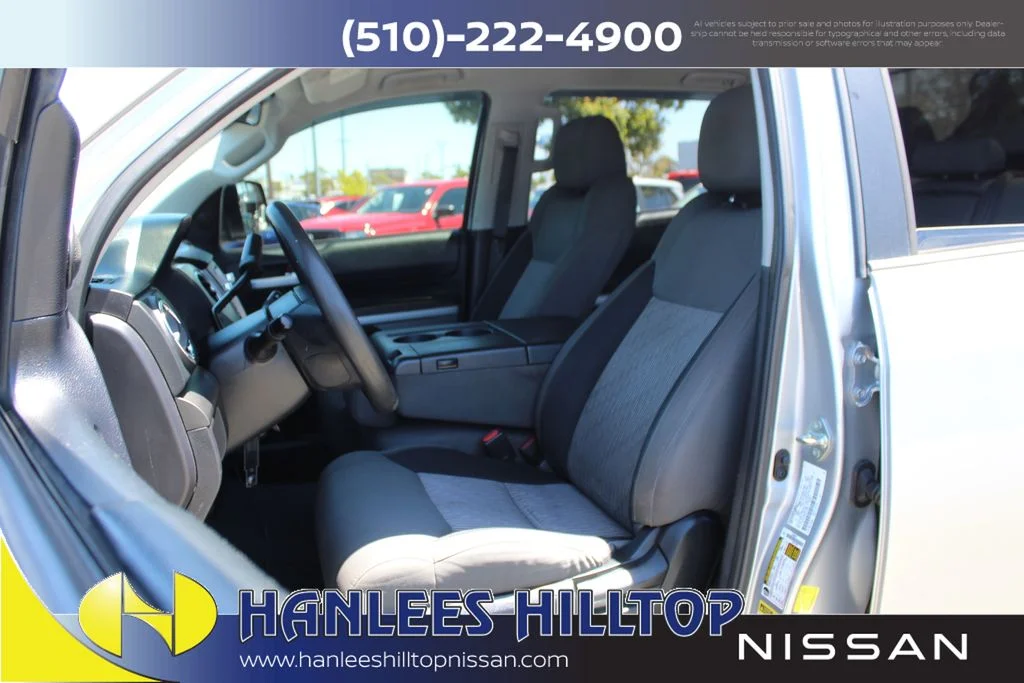 Used 2014 Silver Toyota SR5 image 12