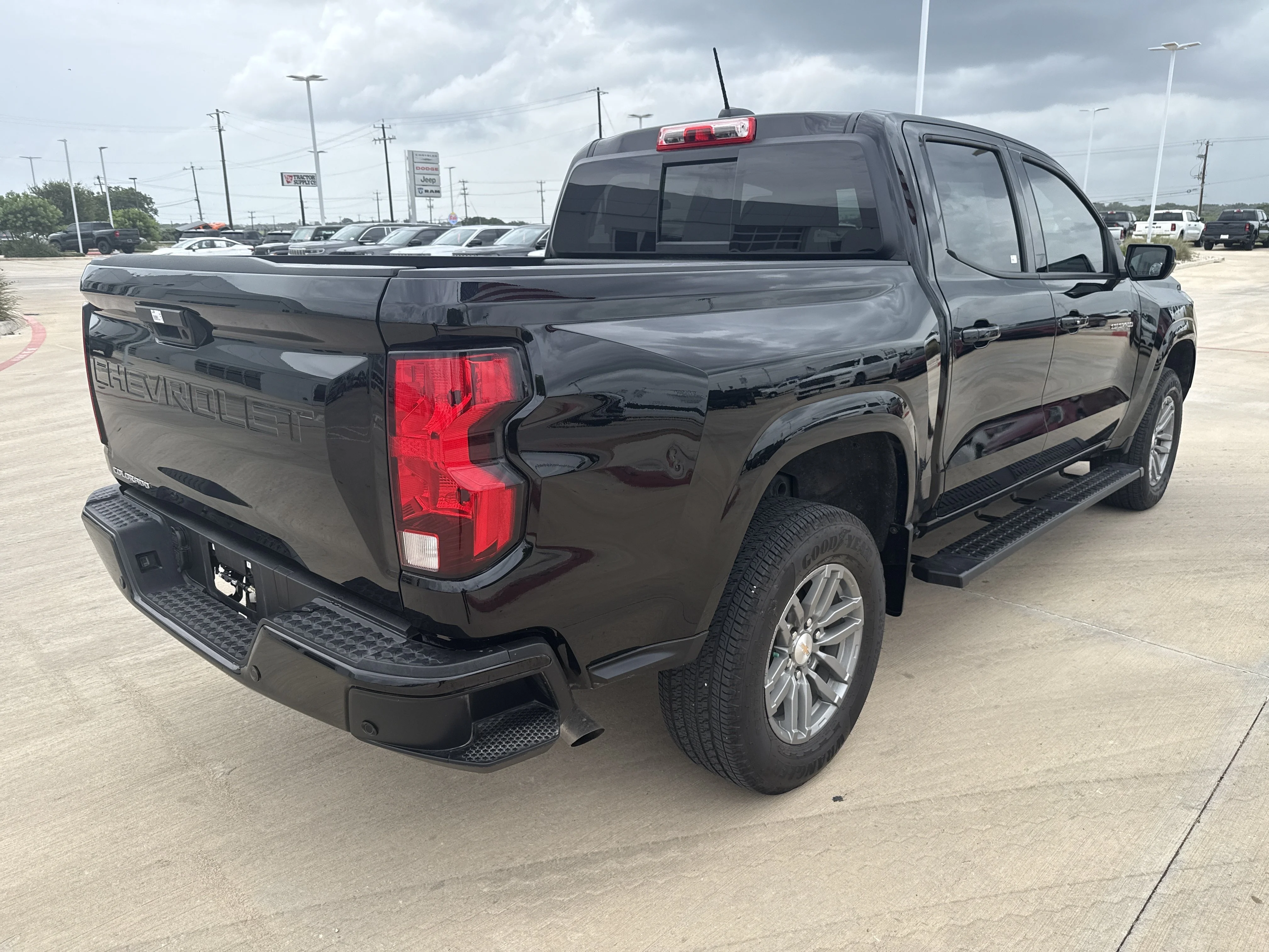 Used 2025 Black Chevrolet LT image 5