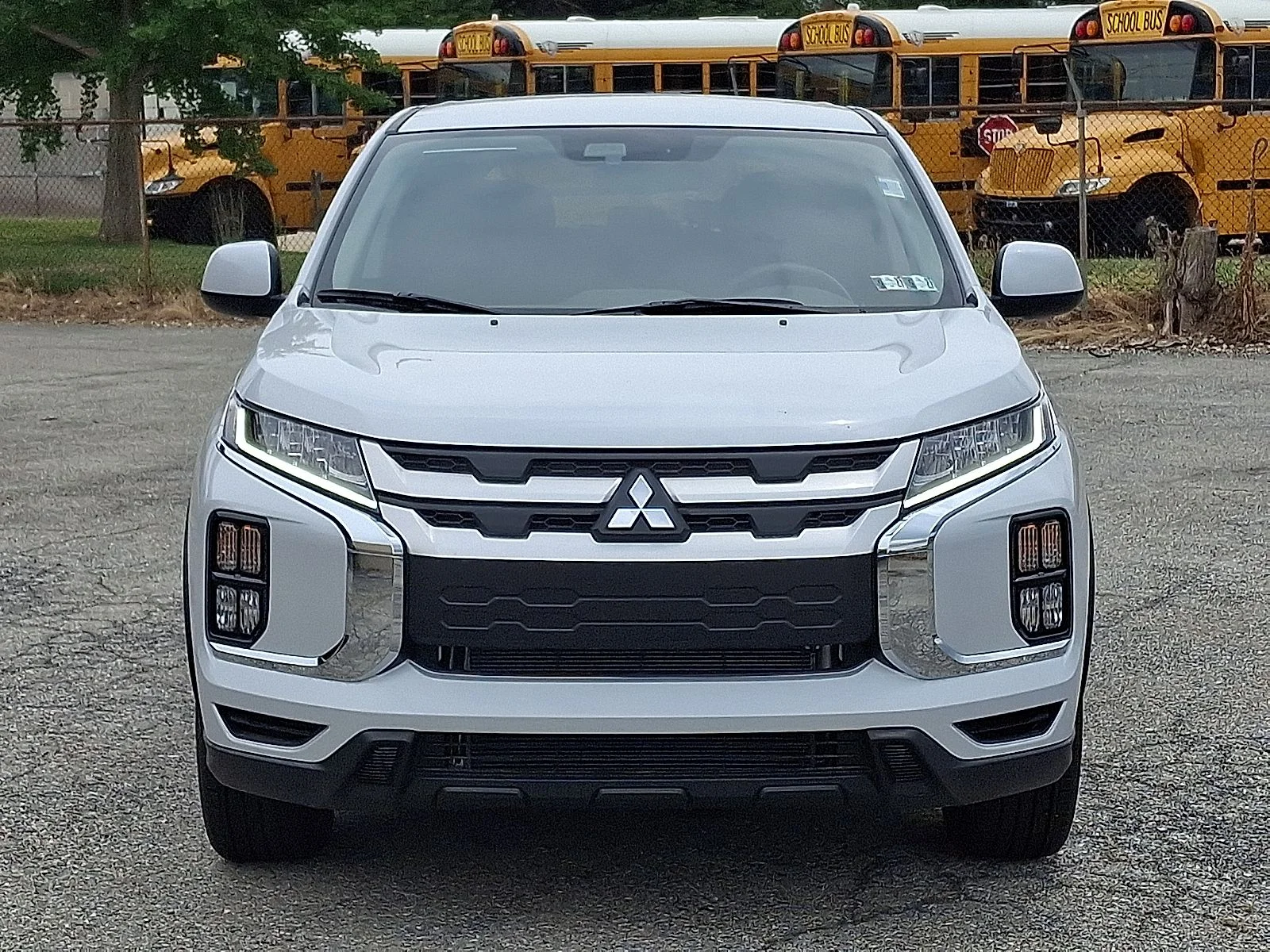 New 2026 White Mitsubishi 2.0 ES image 3