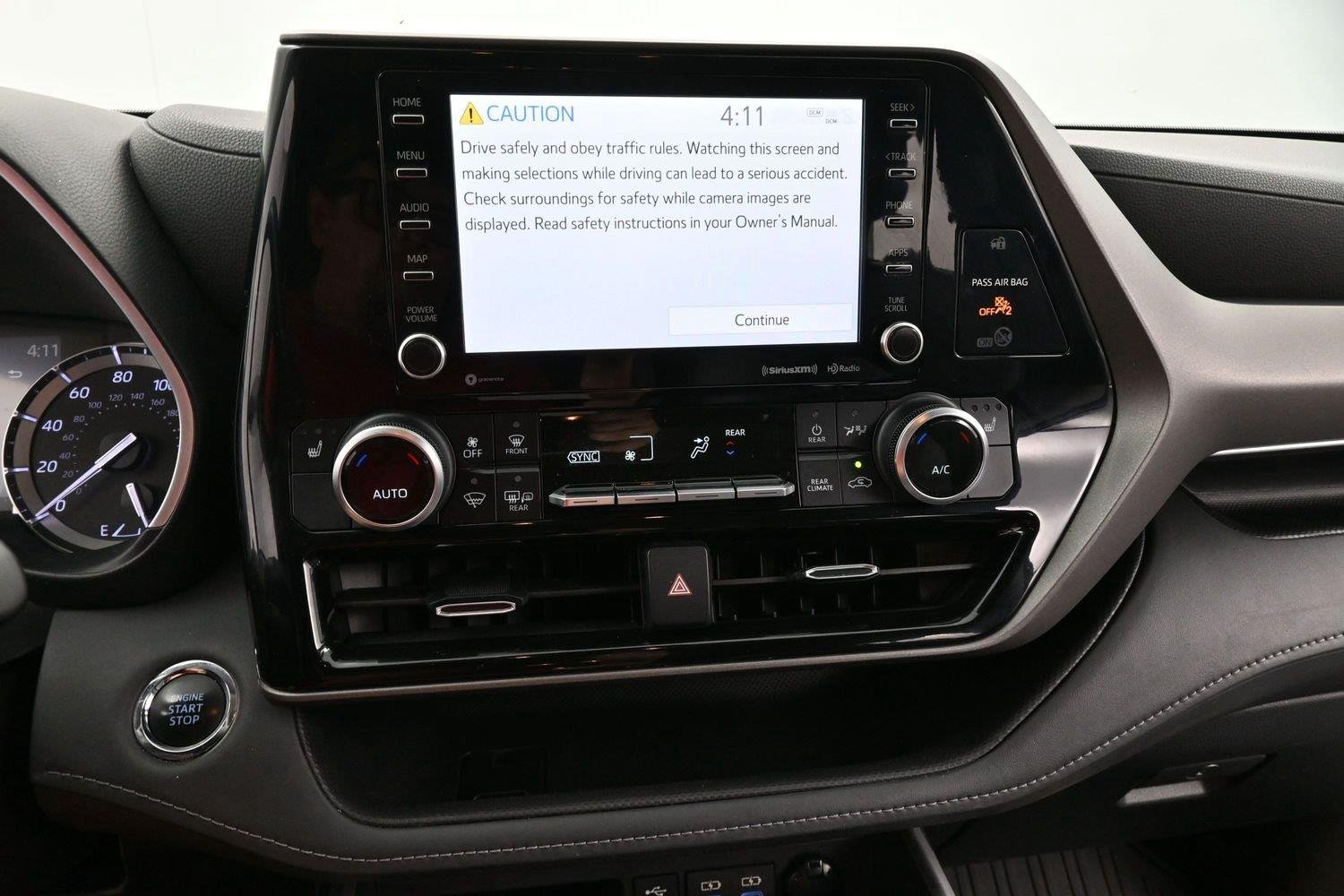 Used 2022 Magnetic Gray Metallic Toyota XLE image 21