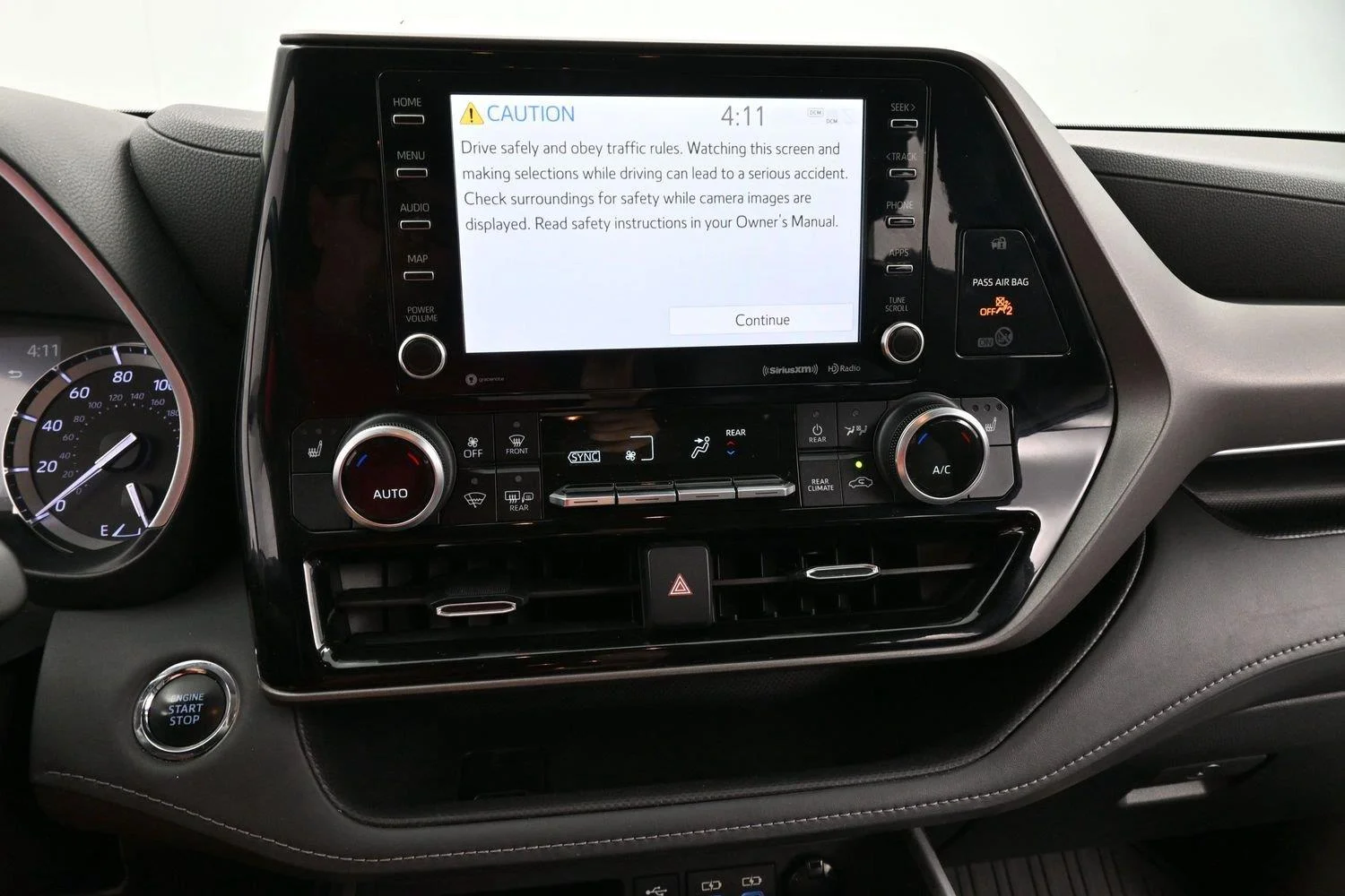 Used 2022 Magnetic Gray Metallic Toyota XLE image 21