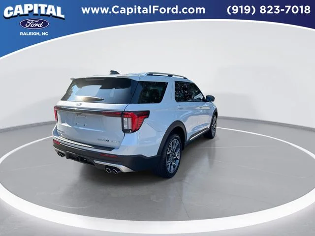 Used 2025 White Ford Platinum image 8