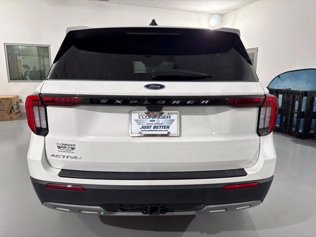 Used 2025 White Ford Active image 7