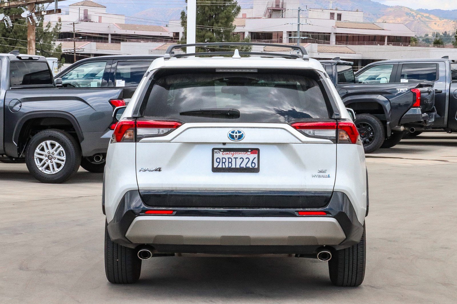 Used 2024 Wind Chill Pearl Toyota Hybrid SE image 5