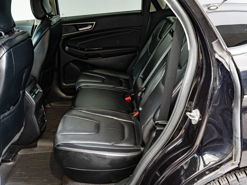 Used 2019 Agate Black Metallic Ford Titanium image 43
