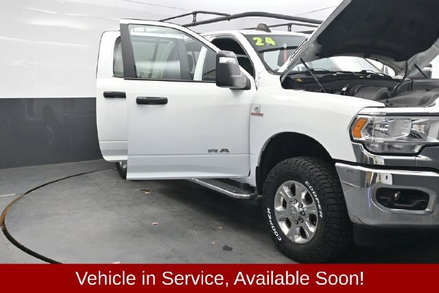 Used 2023 White Ram Big Horn image 44