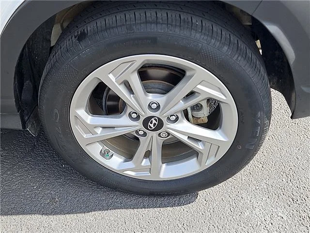 Used 2023 Lunar White Hyundai SEL (IVT) All-Wheel Drive image 7