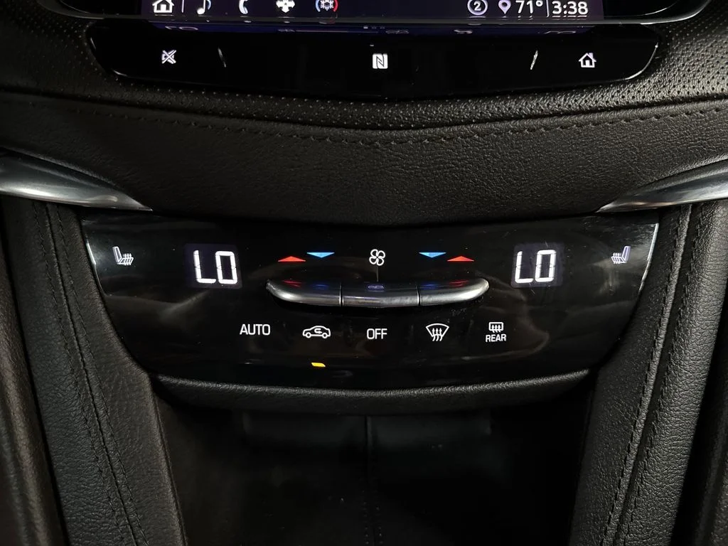 Used 2020 Radiant Silver Metallic Cadillac Luxury image 19