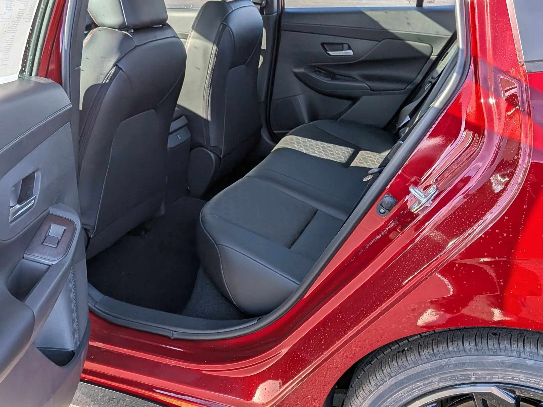 2026 Nissan Sentra SR - Photo 18
