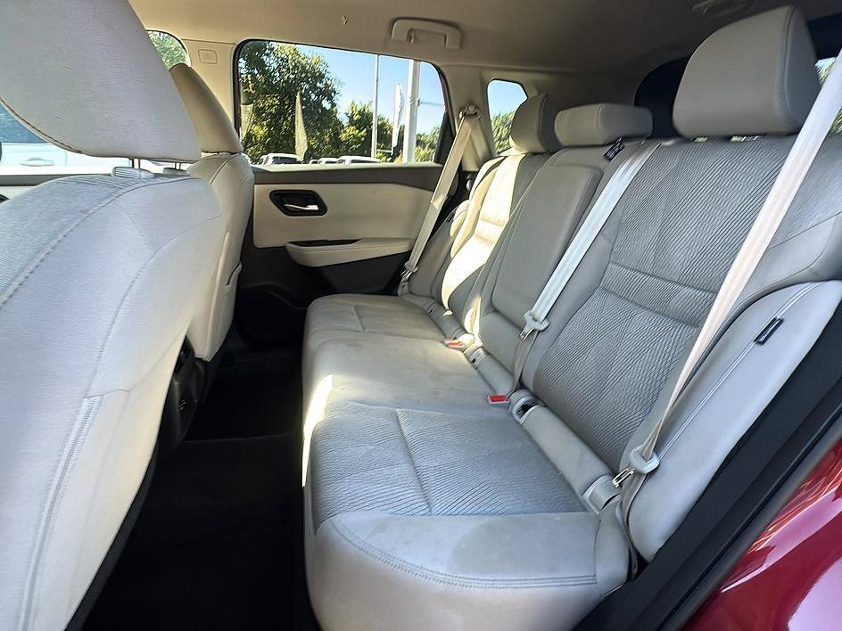 Used 2025 Scarlet Ember Tintcoat Nissan SV image 18