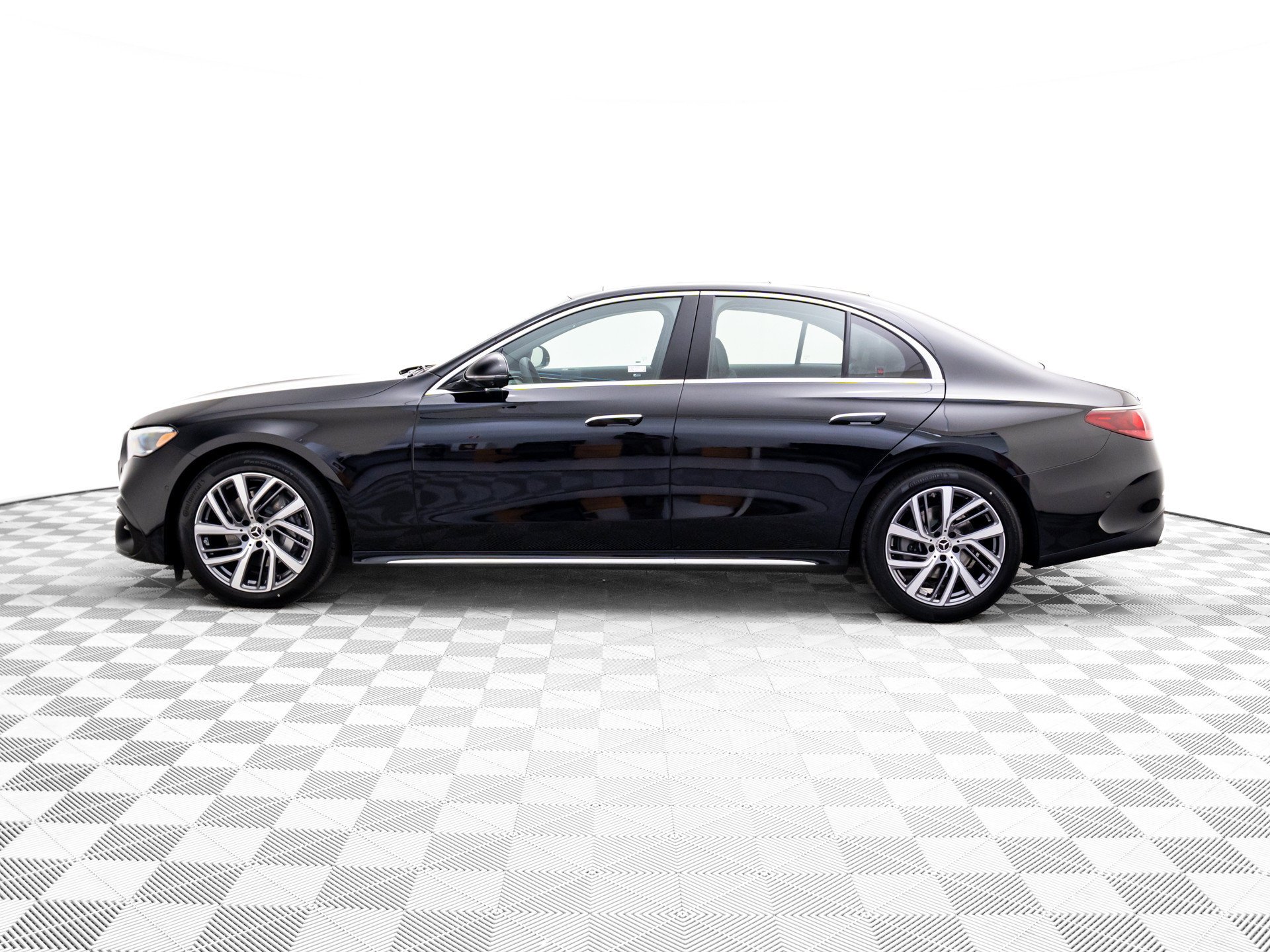 New 2026 Black Mercedes-Benz E 350 image 2