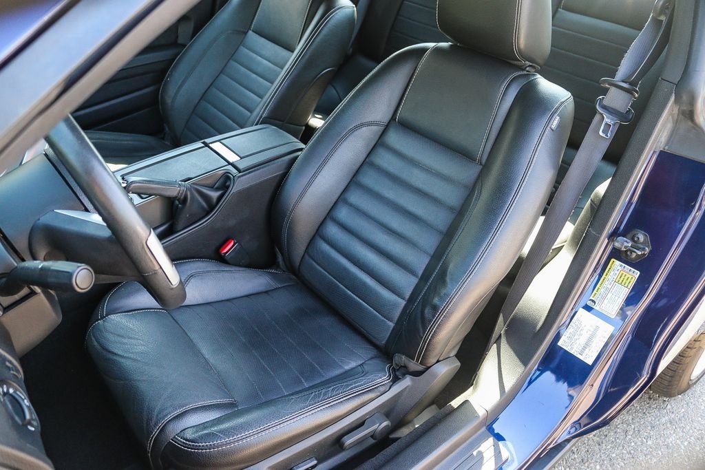 2010 Ford Mustang GT - Photo 23