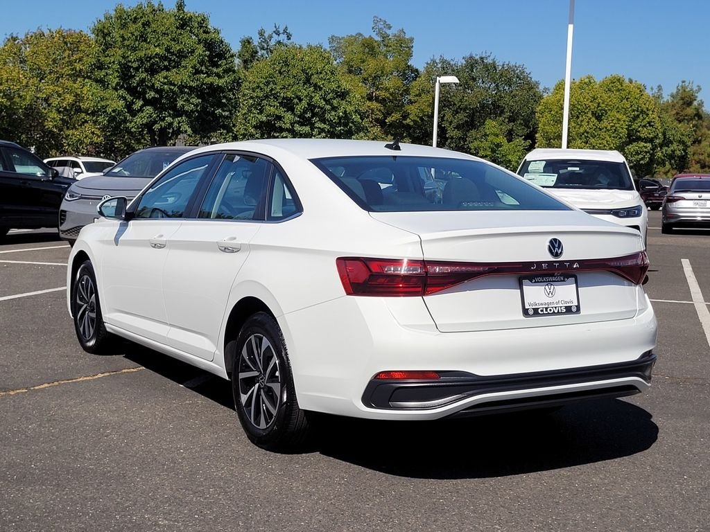 Used 2025 White Volkswagen 1.5T S image 8