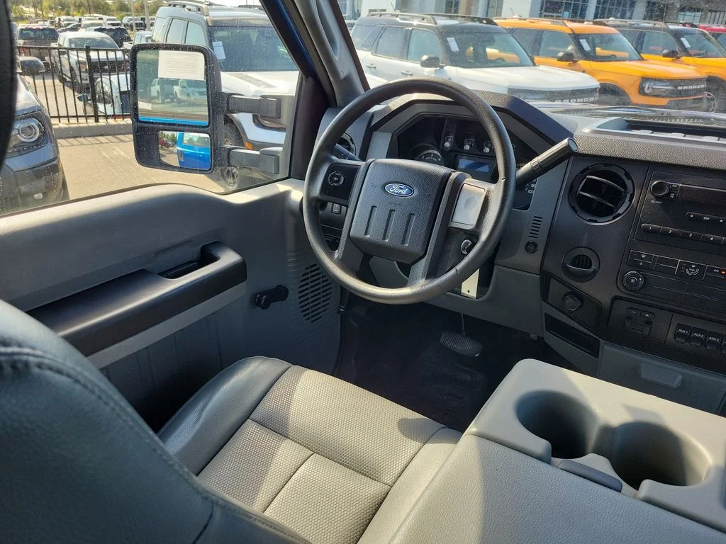 2016 Ford F-450 Super Duty Chassis Cab XL - Photo 11