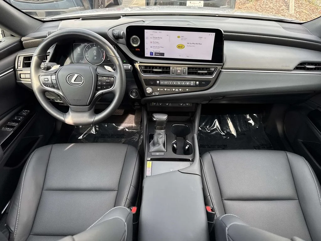 Used 2025 Silver Lexus 350 image 18