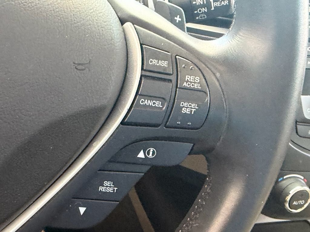 Used 2014 White Acura Technology Package image 22