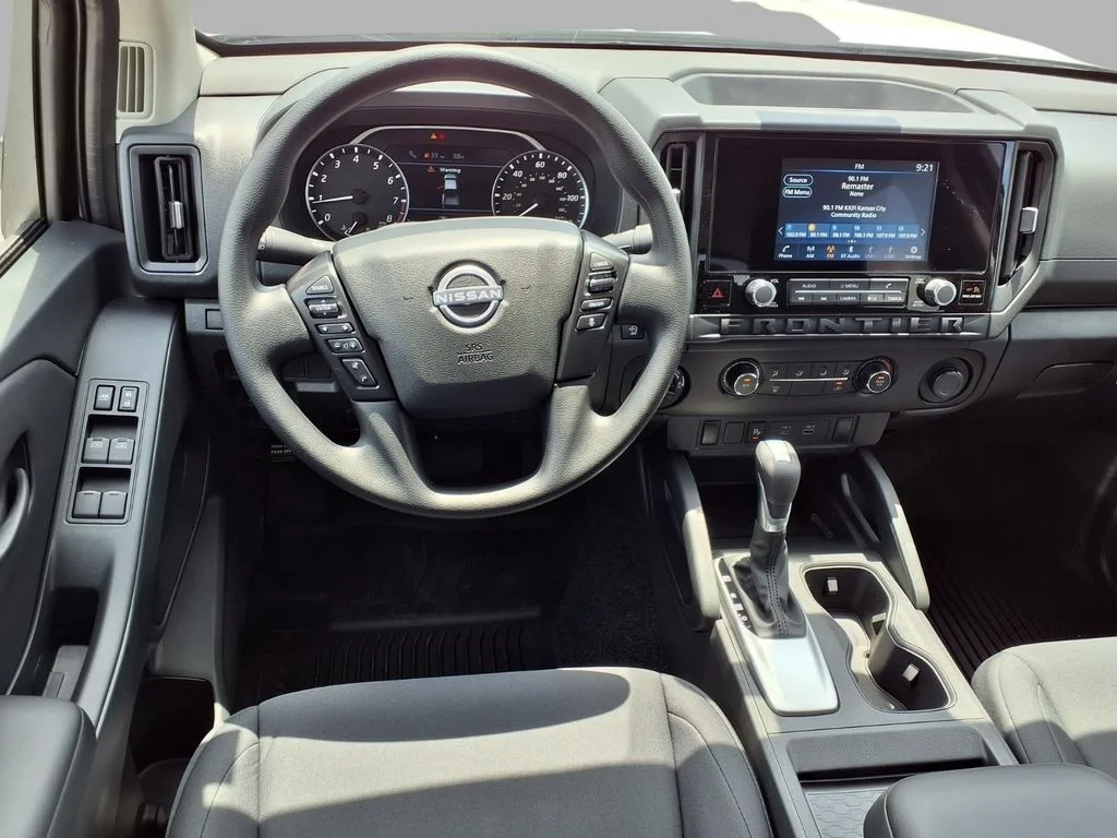 New 2026 Glacier White Nissan Crew Cab S image 4