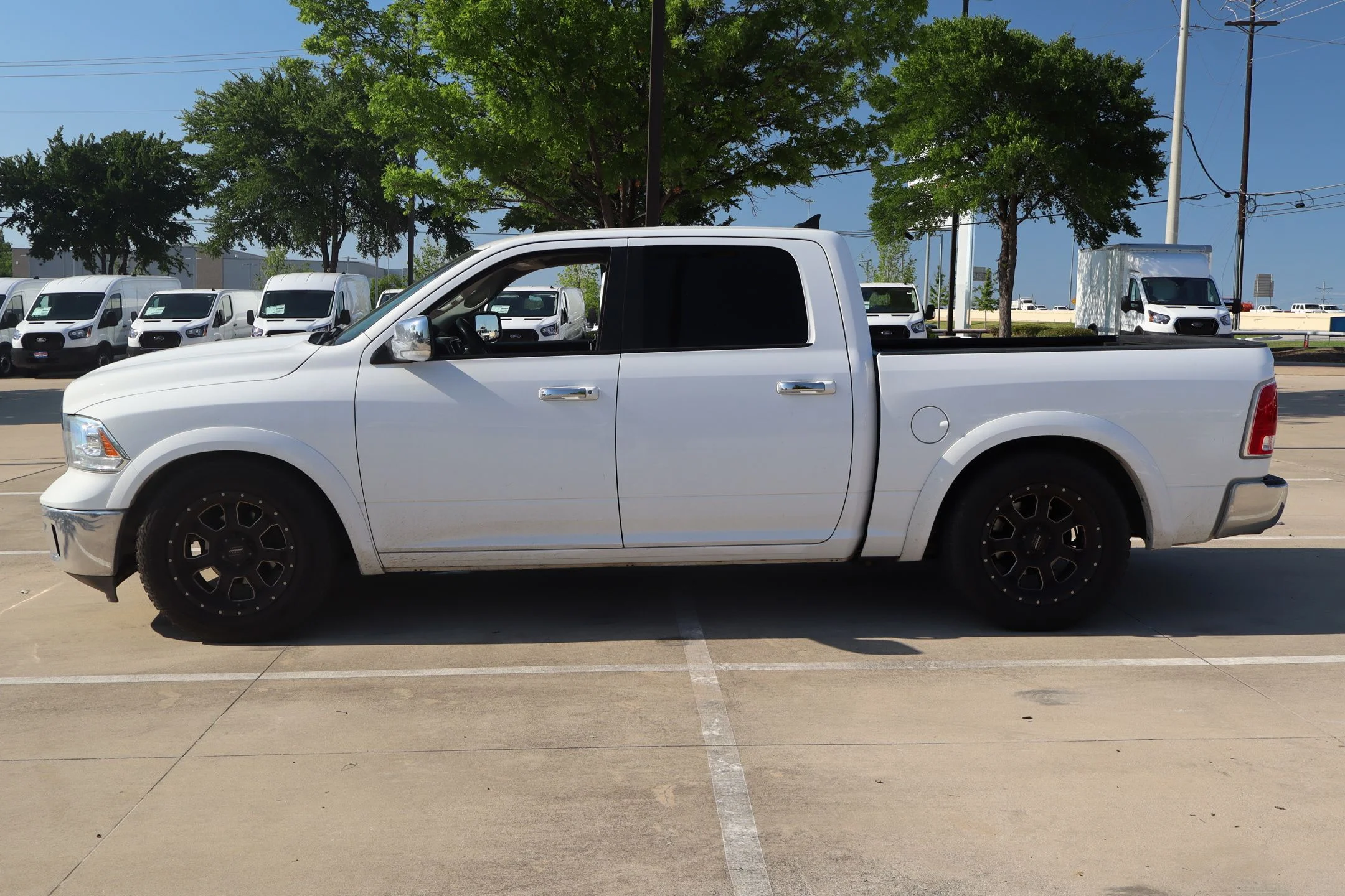 Used 2017 White Ram Laramie image 7