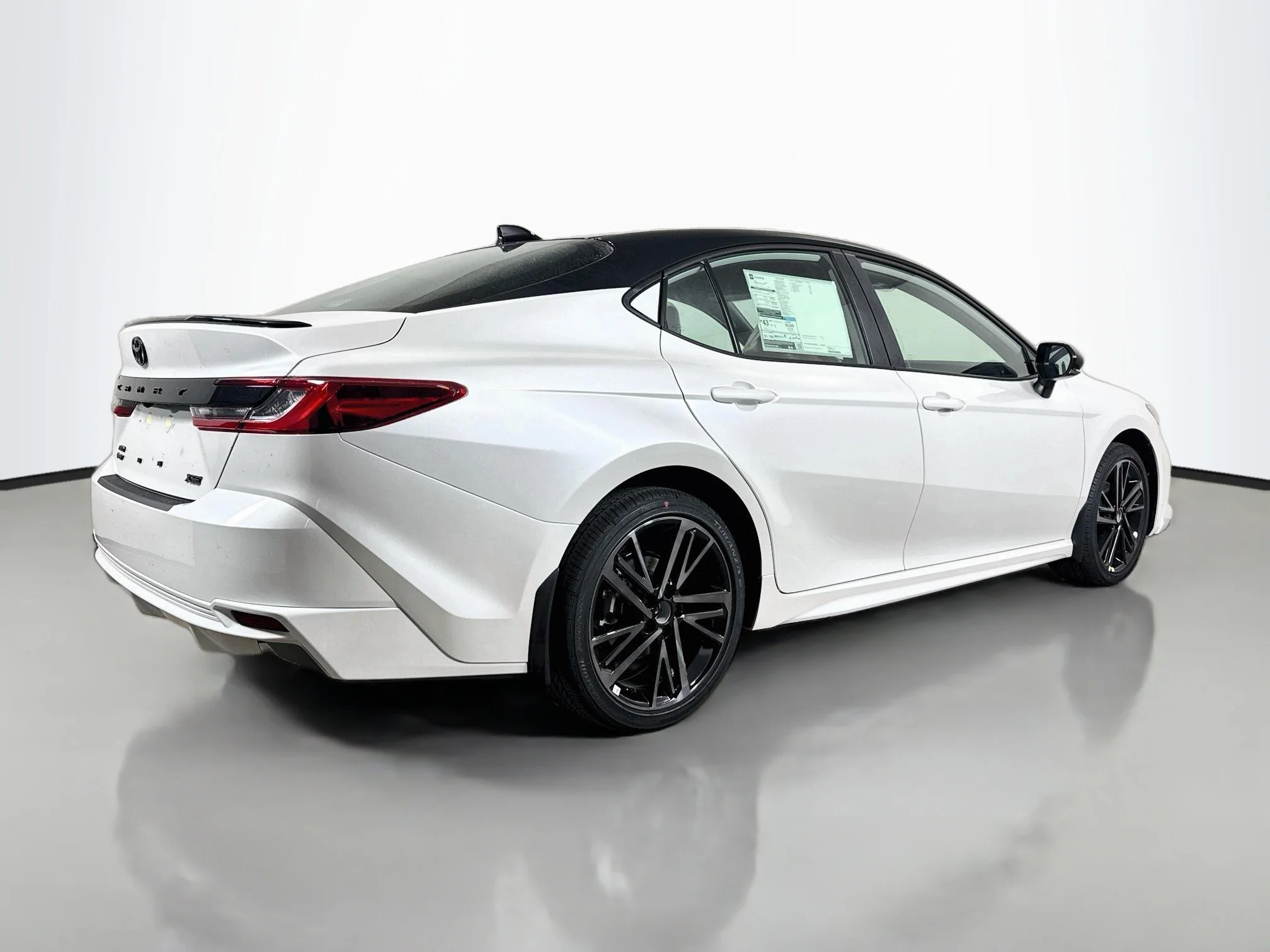 New 2027 Wind Chill Pearl with Midnight Black Metallic roof Toyota XSE image 8